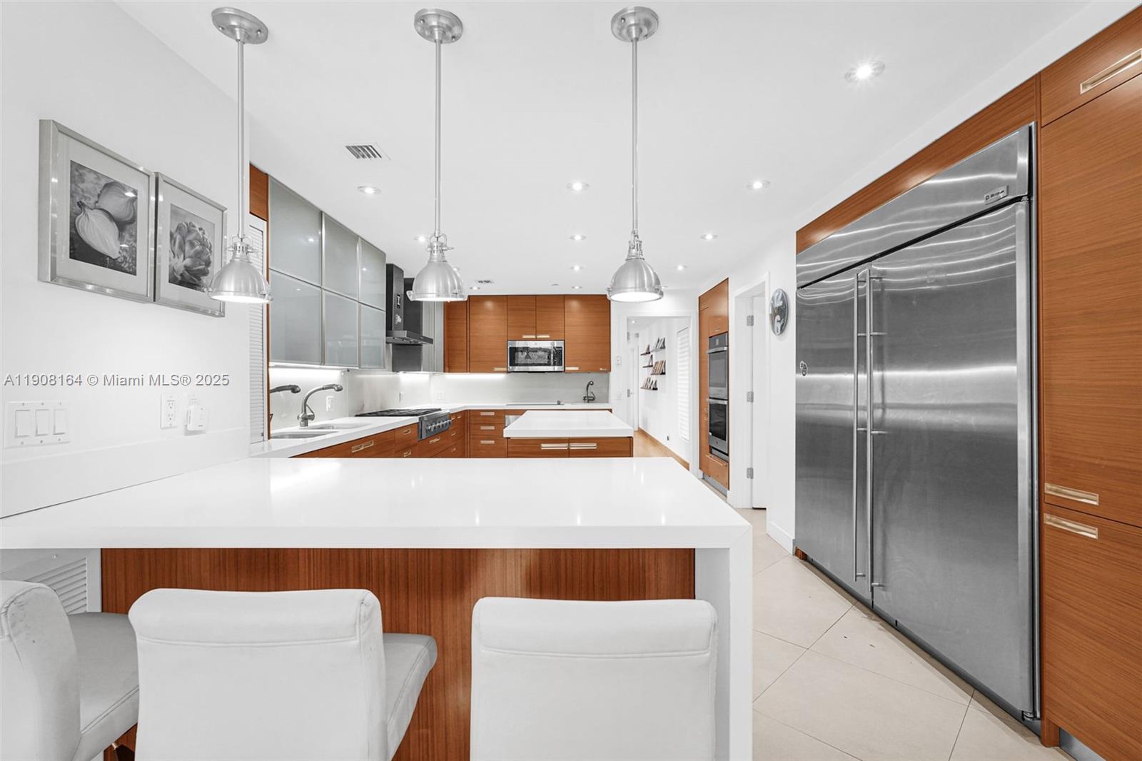 145 Biscay Dr Bal Harbour, FL 33154