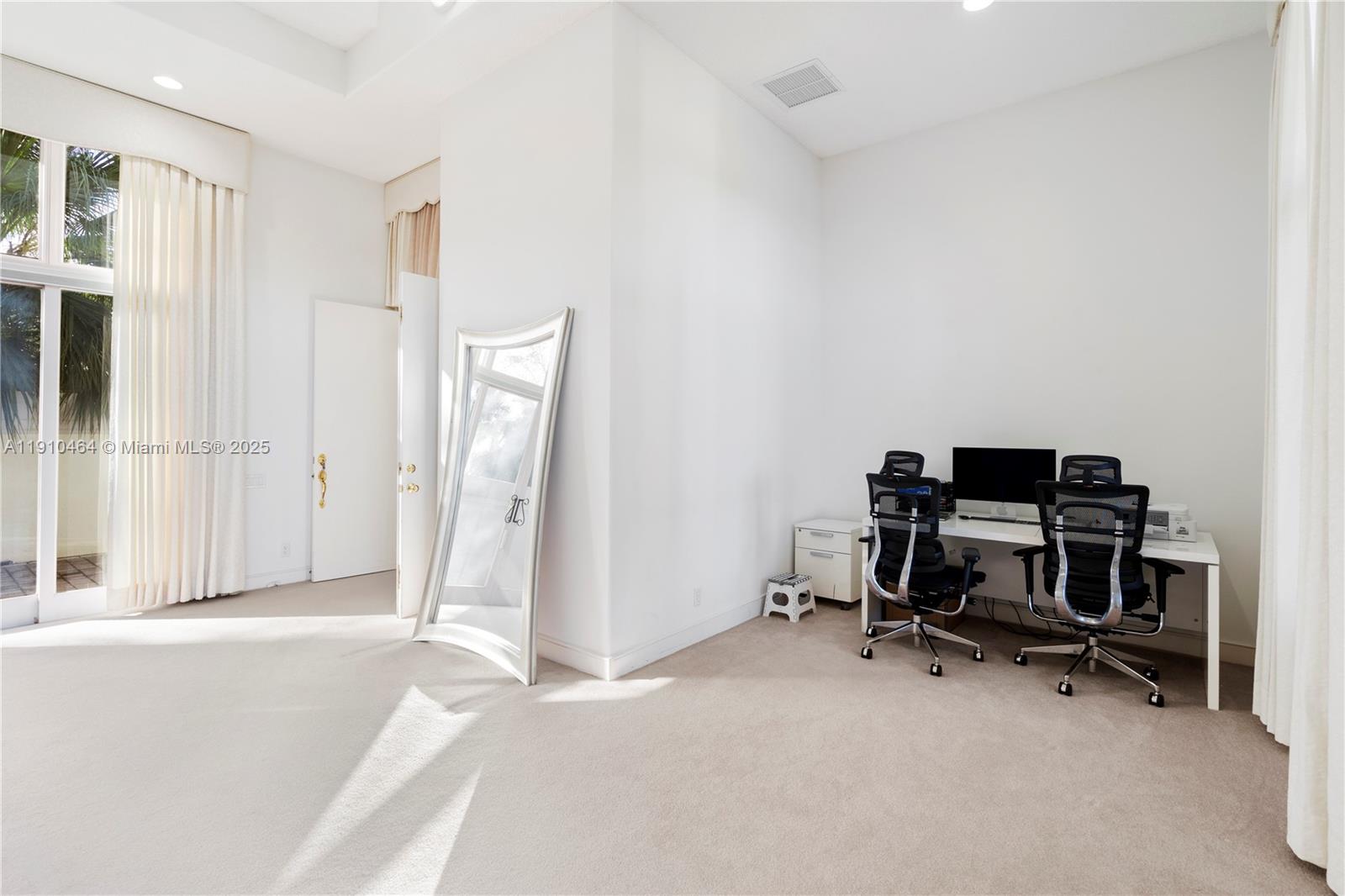 2939 Paddock Ln Weston, FL 33331