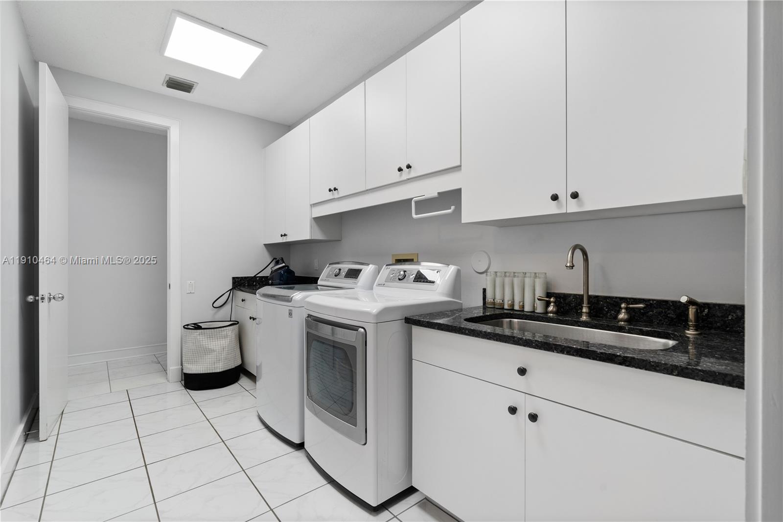 2939 Paddock Ln Weston, FL 33331