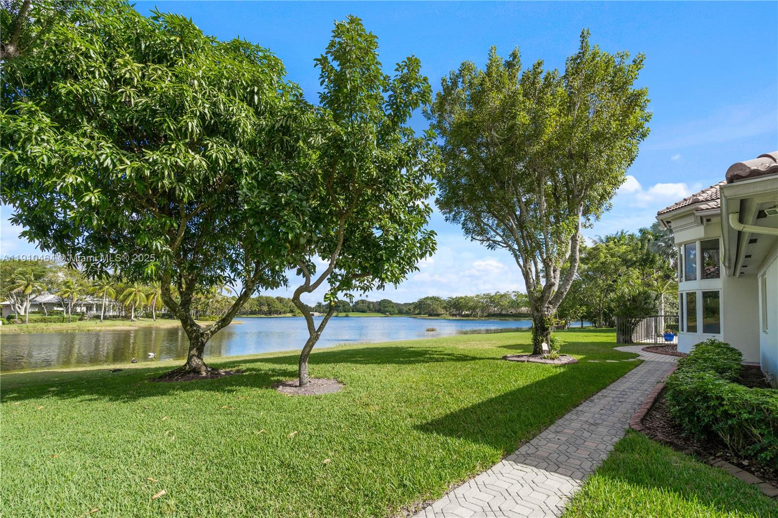 2939 Paddock Ln Weston, FL 33331