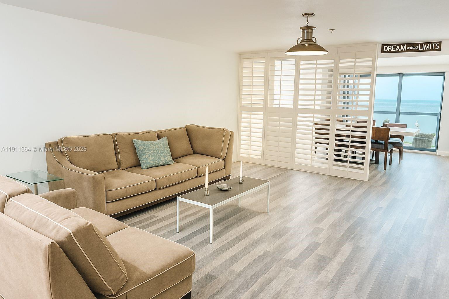 6345 Collins Ave #TH-2