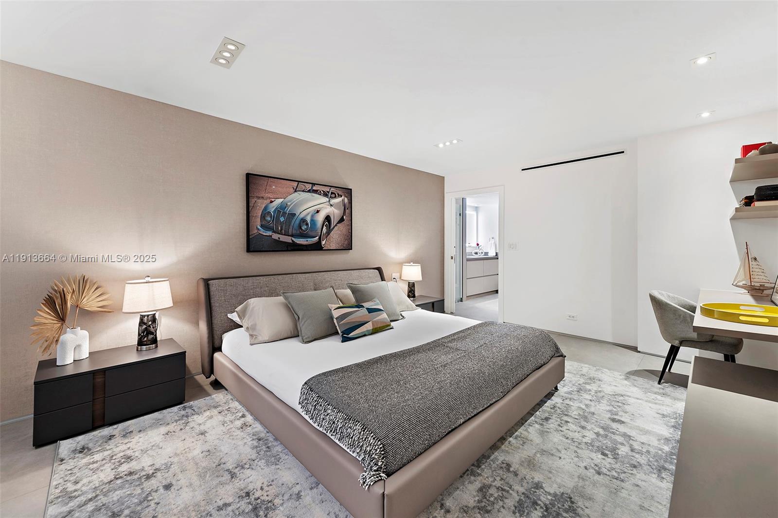 2301 Collins Ave #1004 Miami Beach, FL 33139