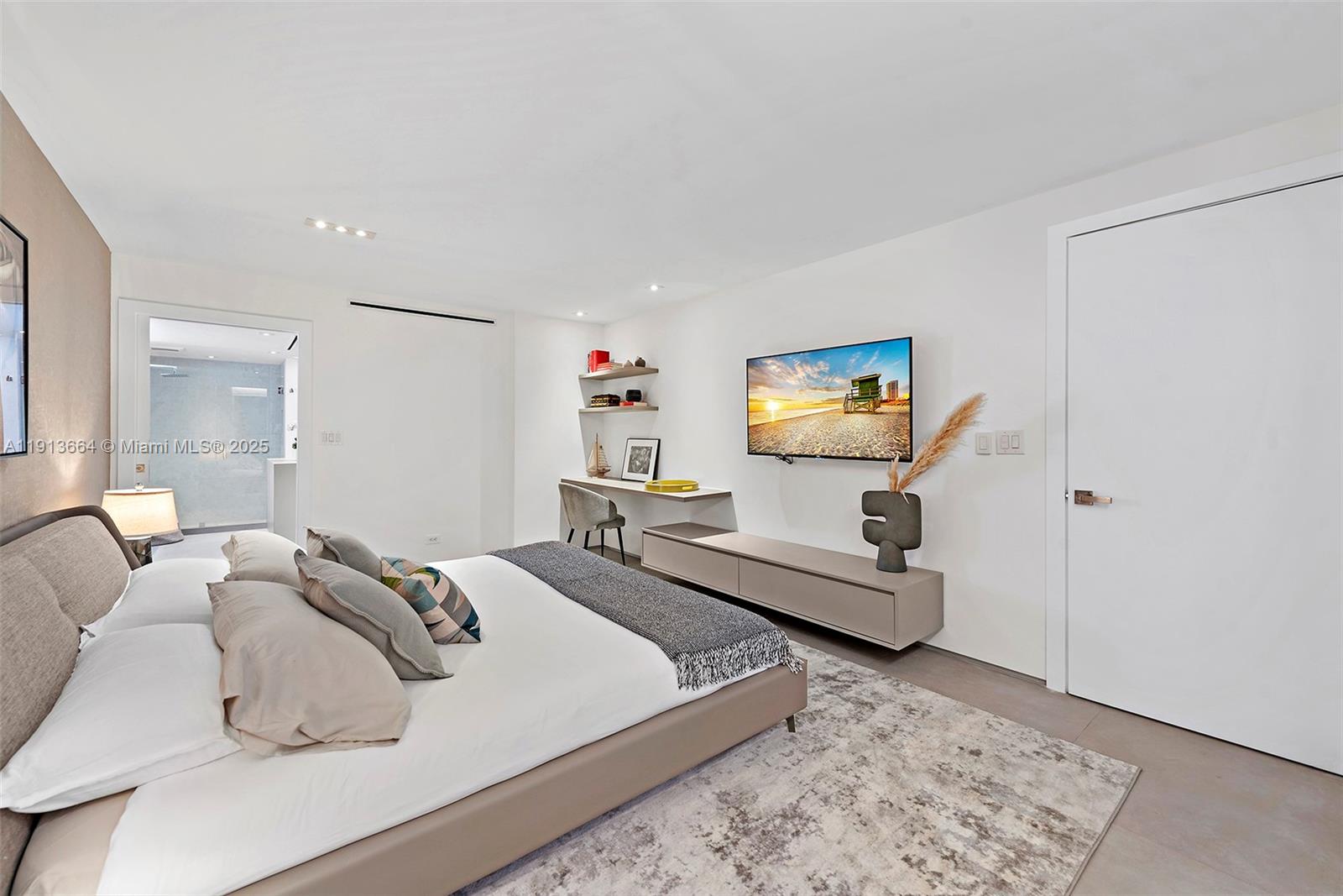 2301 Collins Ave #1004 Miami Beach, FL 33139