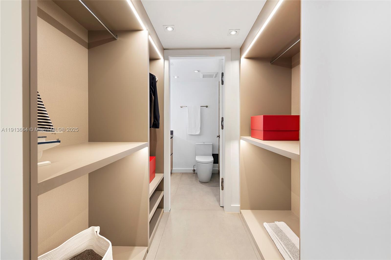 2301 Collins Ave #1004 Miami Beach, FL 33139