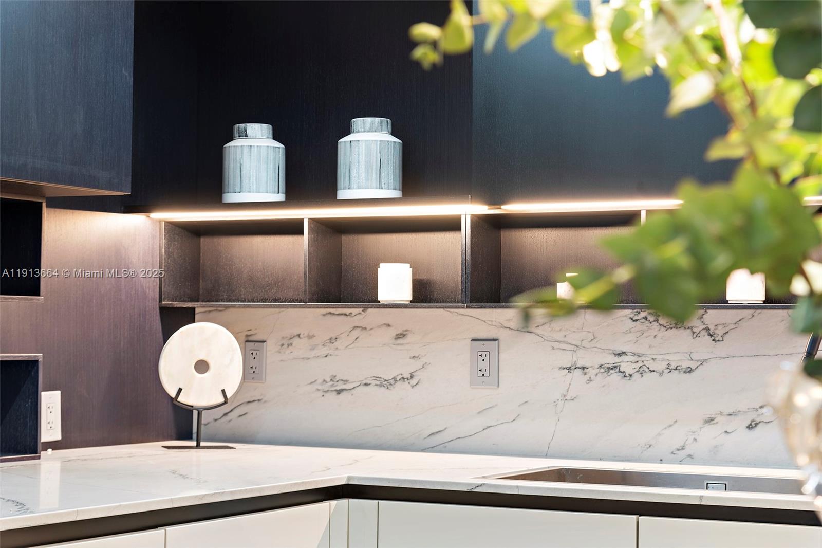 2301 Collins Ave #1004 Miami Beach, FL 33139