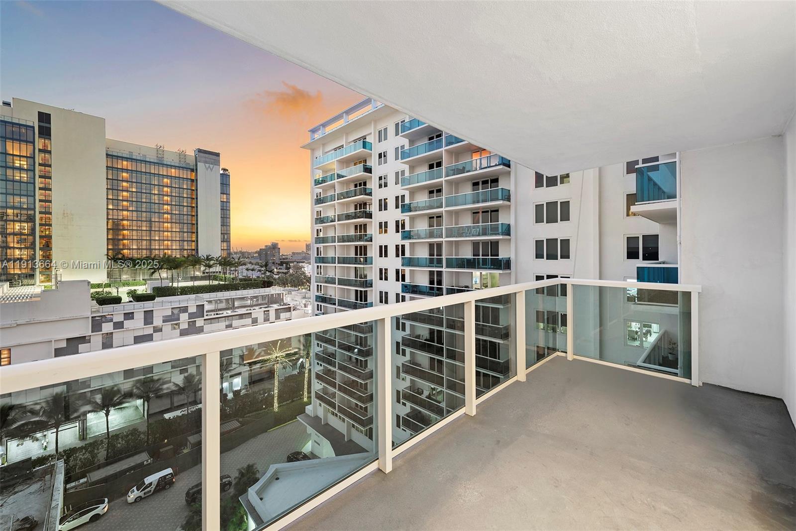 2301 Collins Ave #1004 Miami Beach, FL 33139