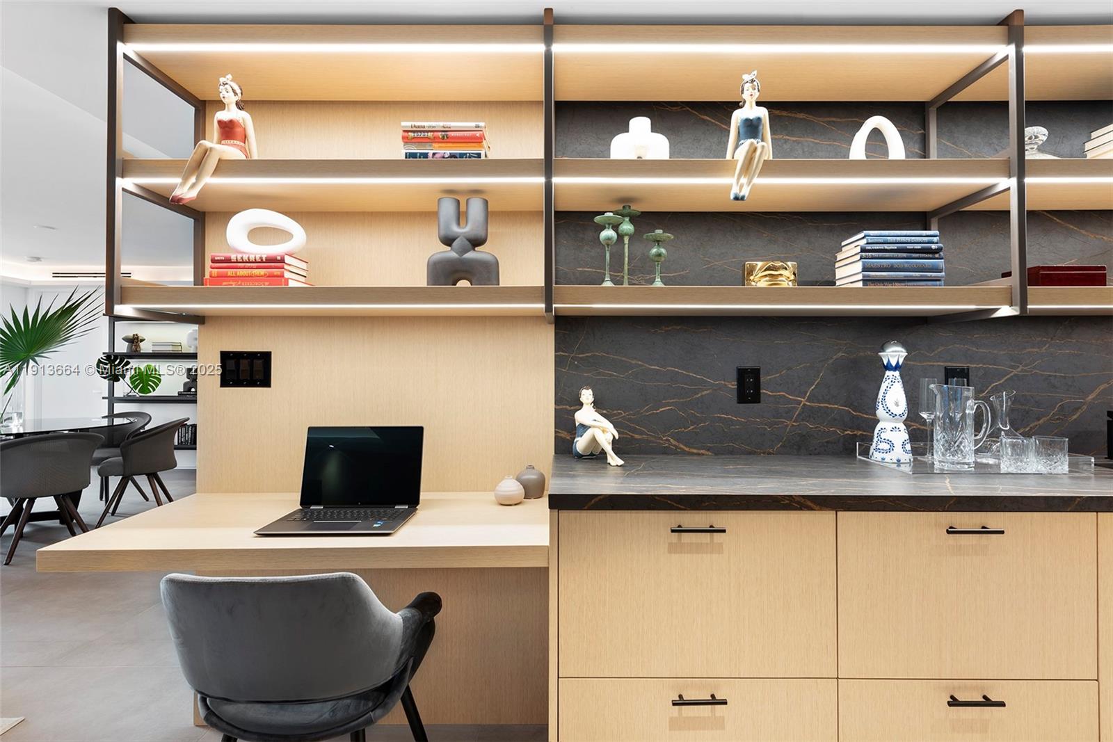 2301 Collins Ave #1004 Miami Beach, FL 33139