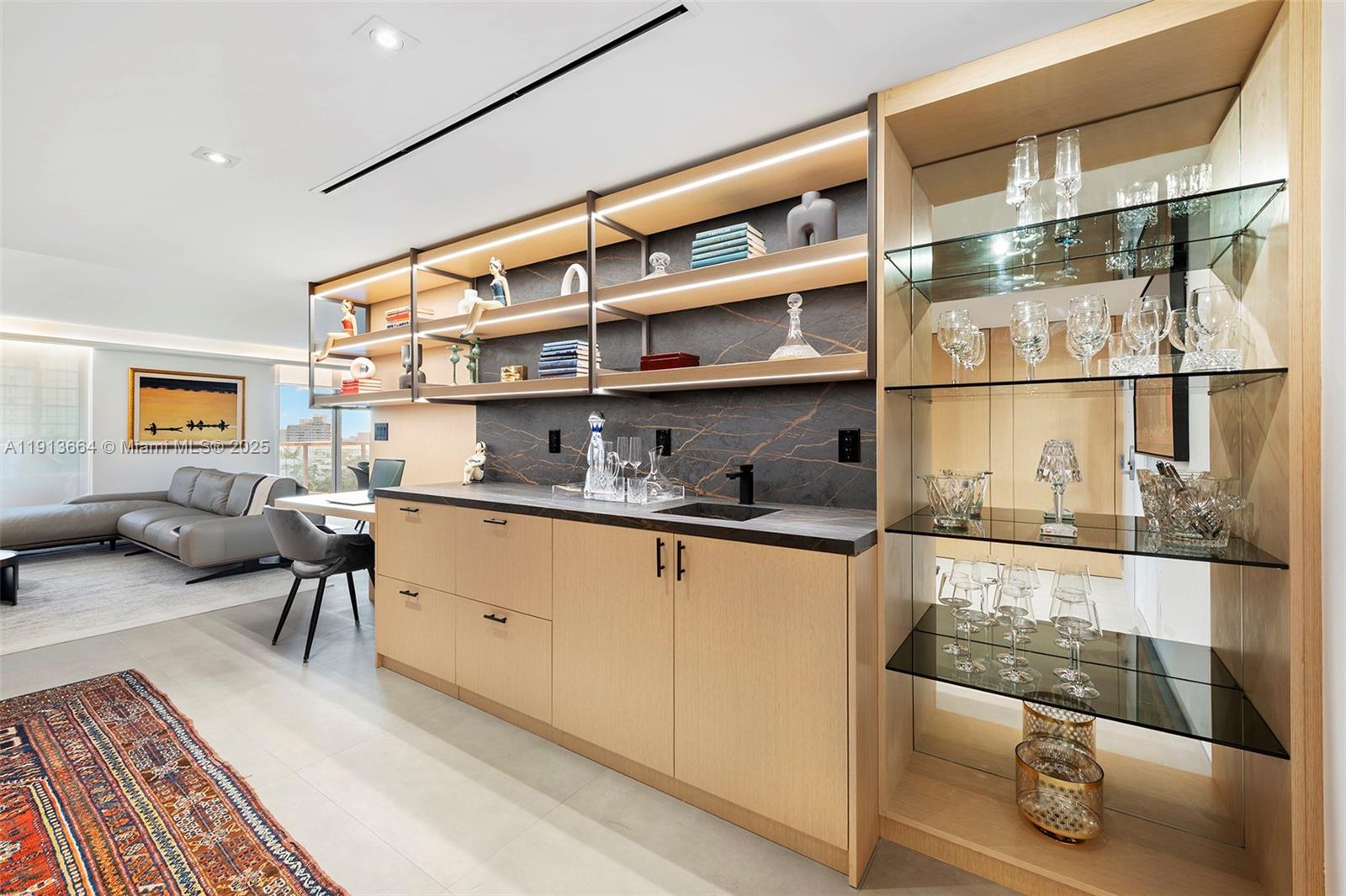 2301 Collins Ave #1004 Miami Beach, FL 33139