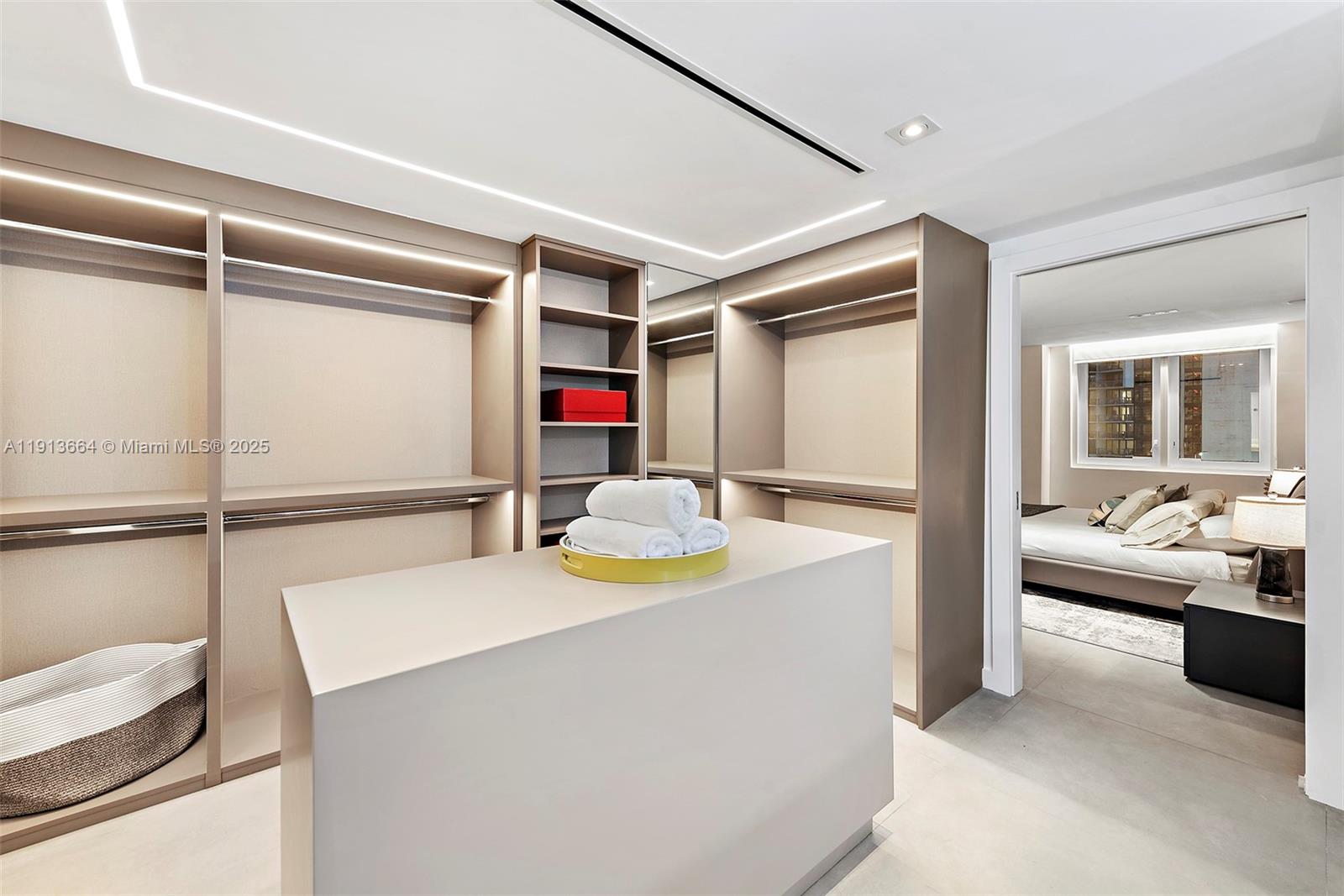 2301 Collins Ave #1004 Miami Beach, FL 33139