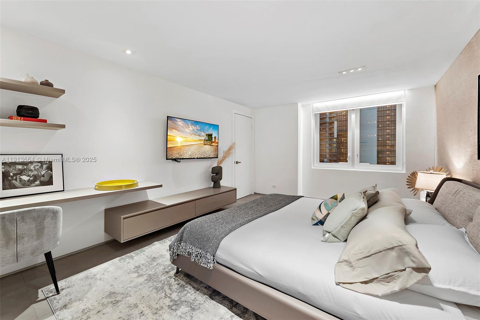 2301 Collins Ave #1004 Miami Beach, FL 33139