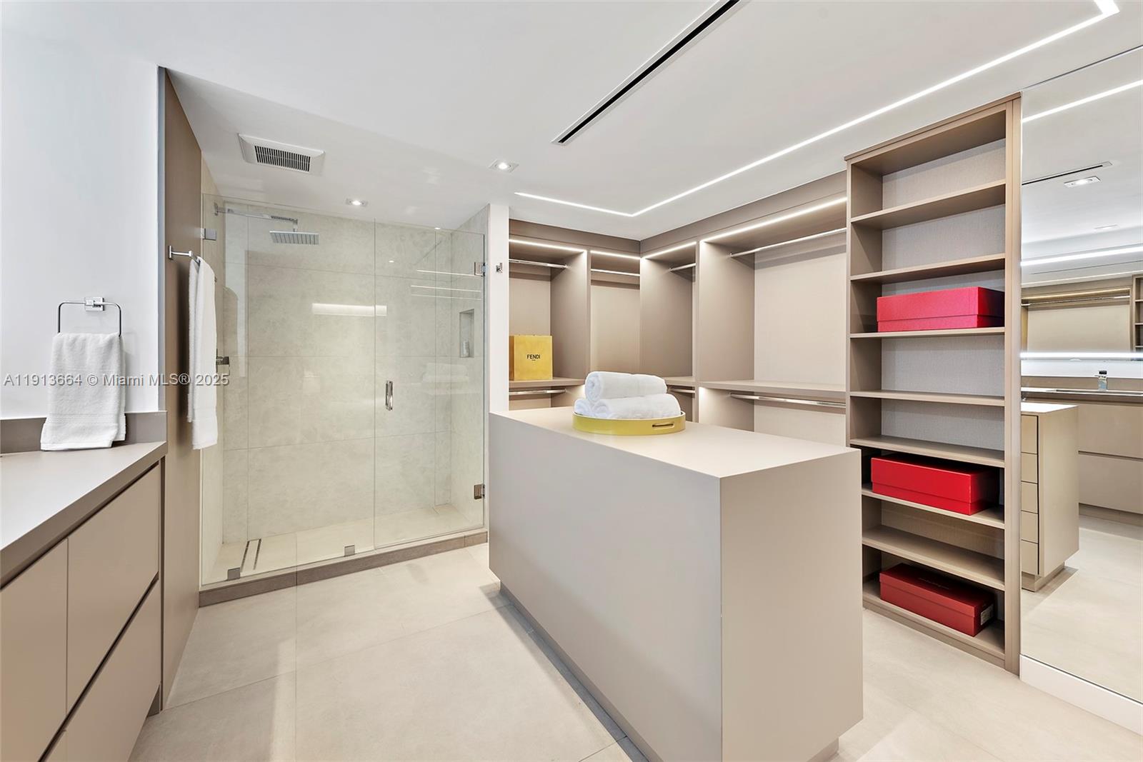 2301 Collins Ave #1004 Miami Beach, FL 33139