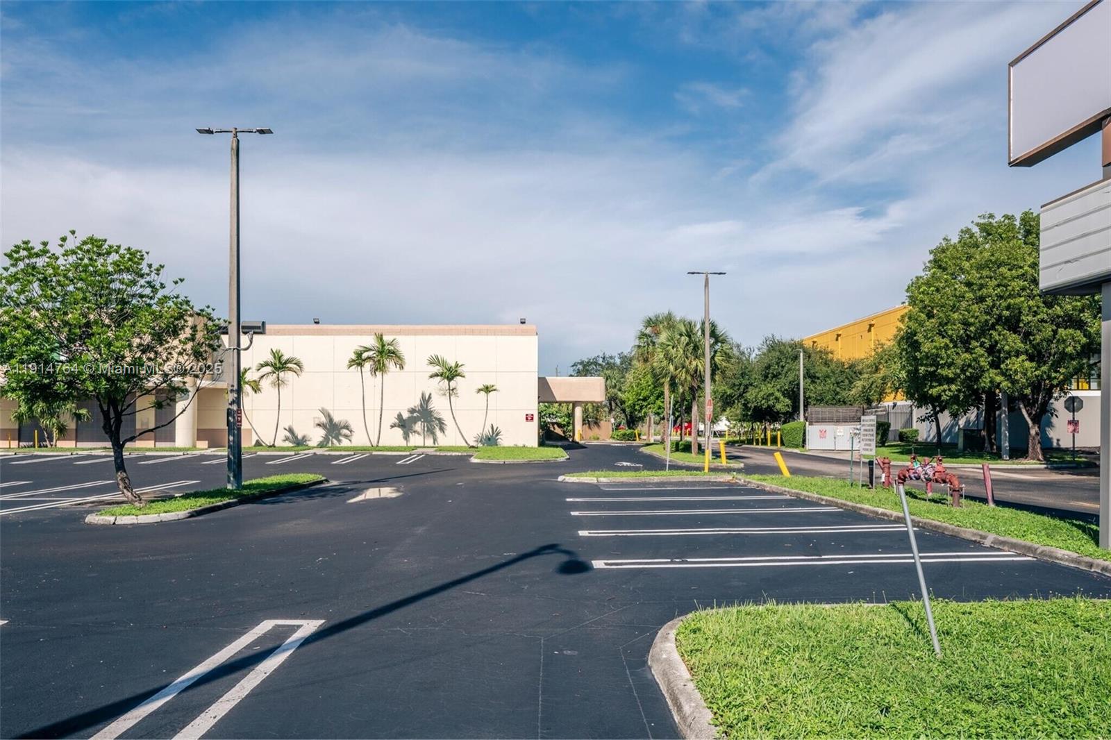 11920 NW 27th Ave Miami, FL 33167