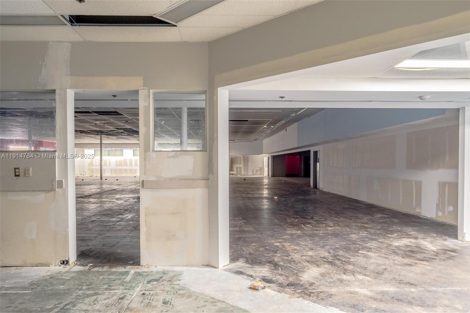 11920 NW 27th Ave Miami, FL 33167