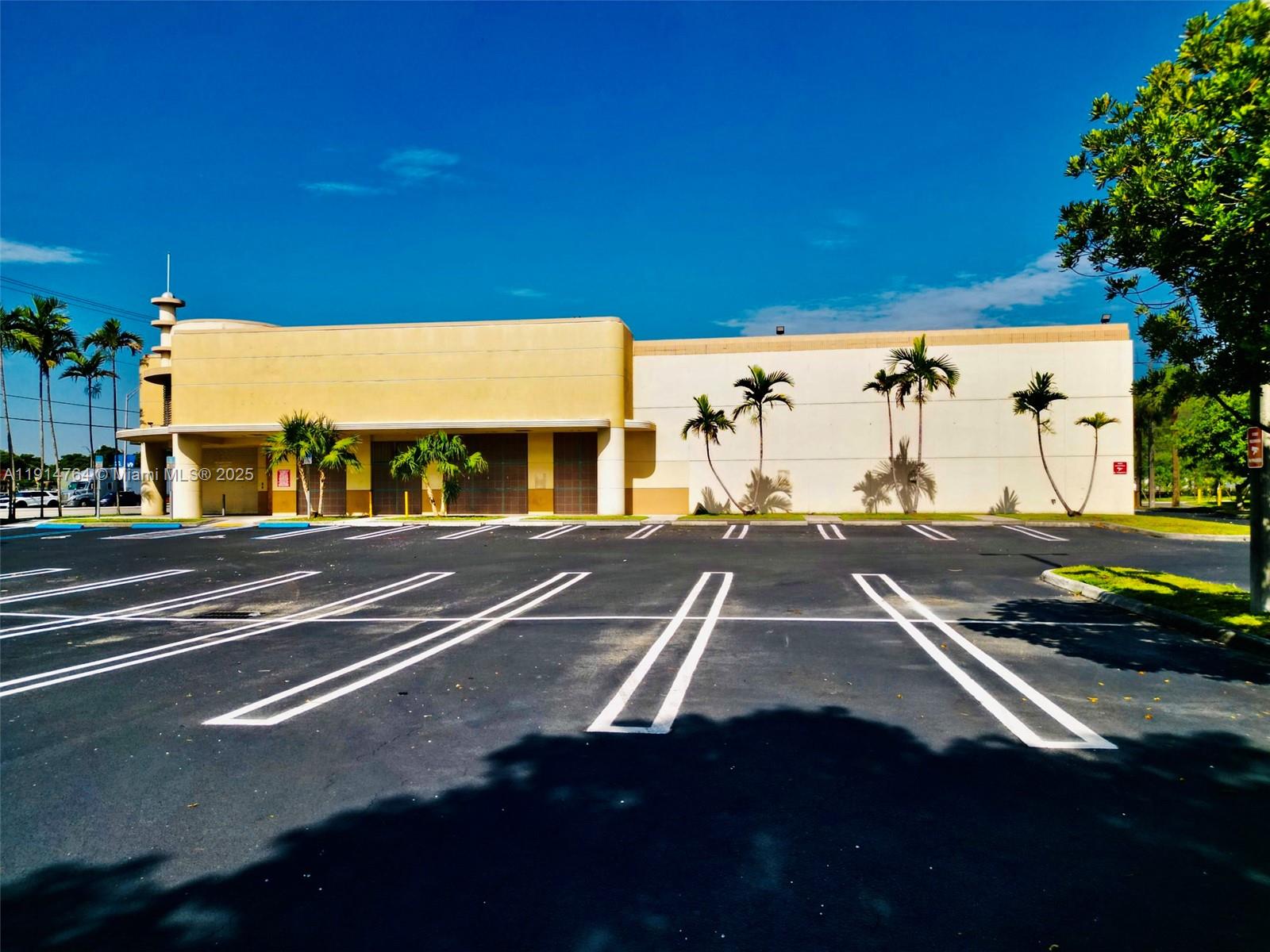 11920 NW 27th Ave Miami, FL 33167