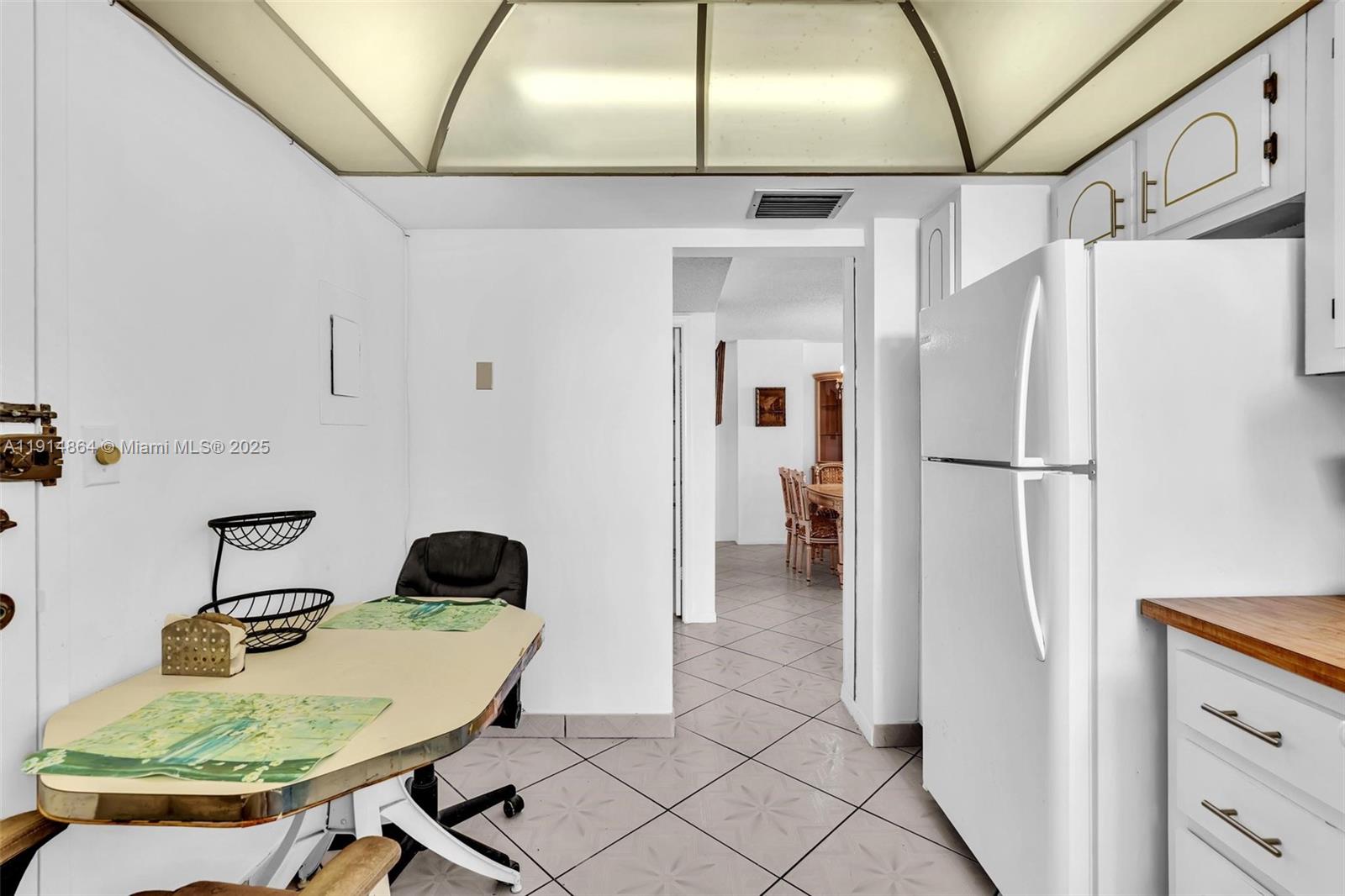 image Prince George Arms Condo20