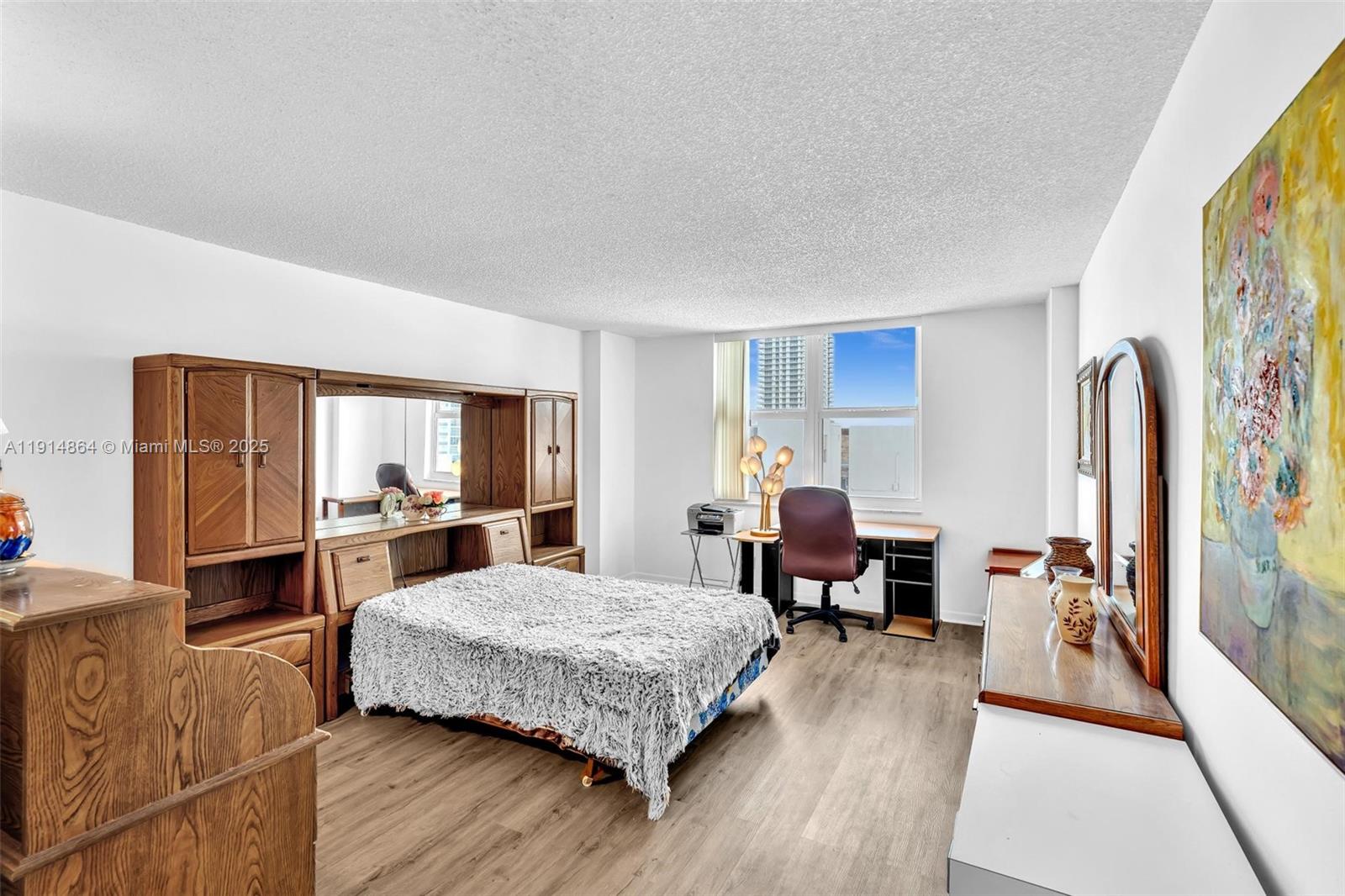 image Prince George Arms Condo29