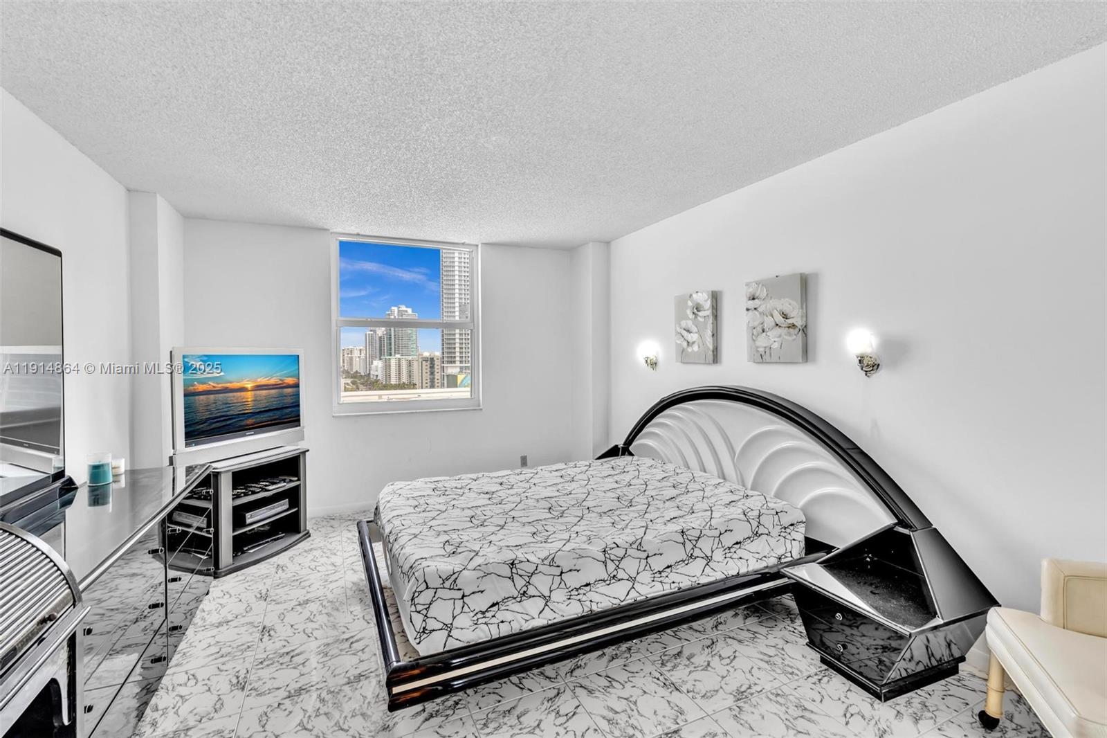 image Prince George Arms Condo37