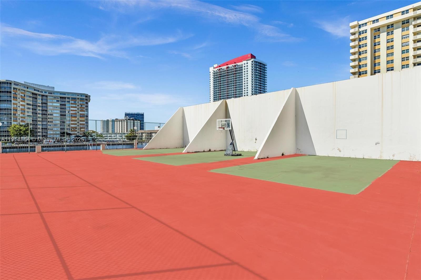 image Prince George Arms Condo54