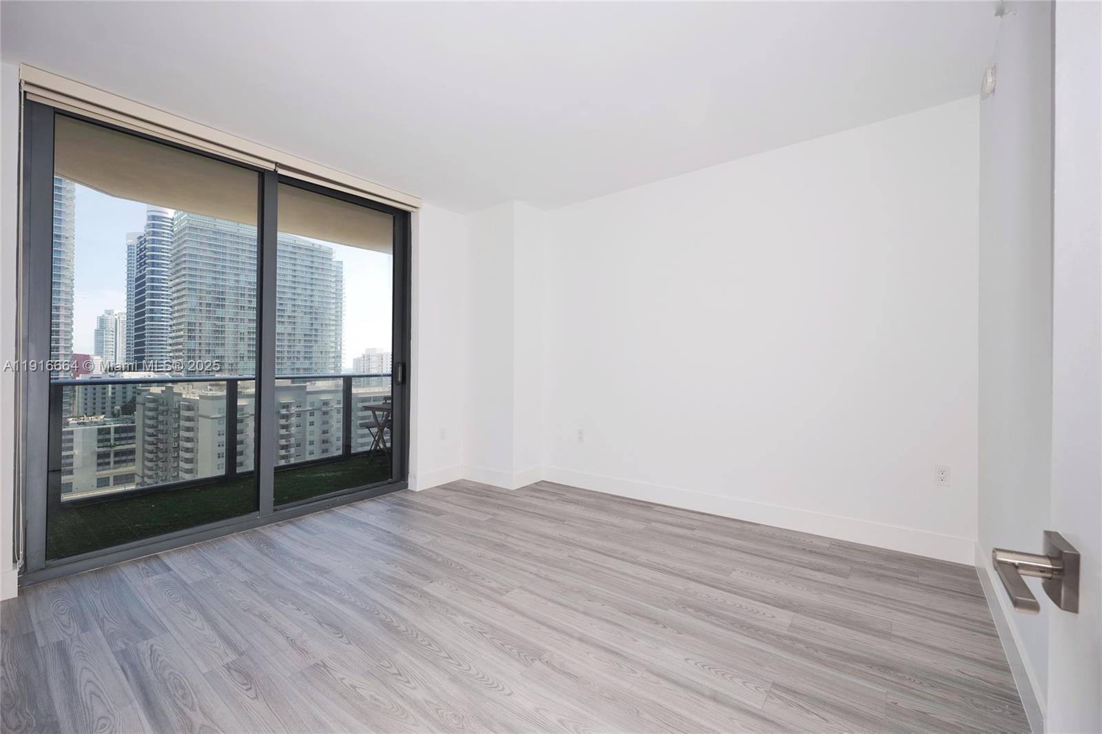 45 SW 9th St #1504 Miami, FL 33130