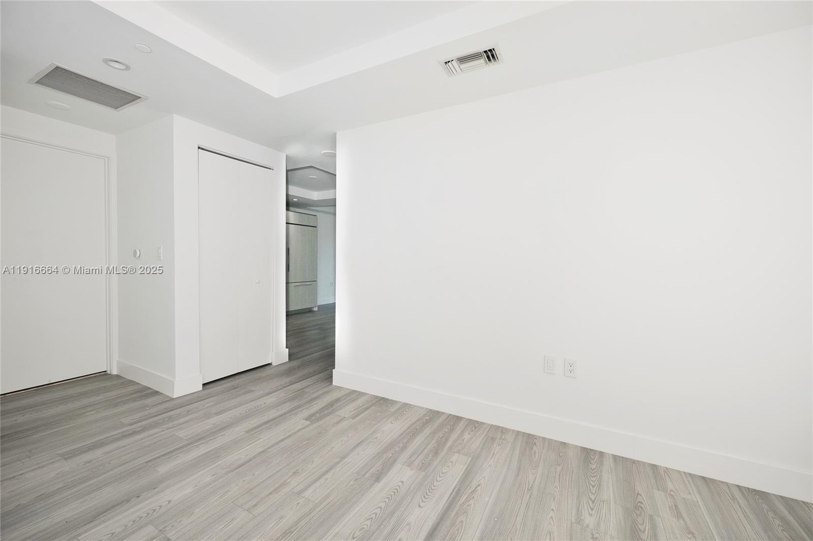 45 SW 9th St #1504 Miami, FL 33130