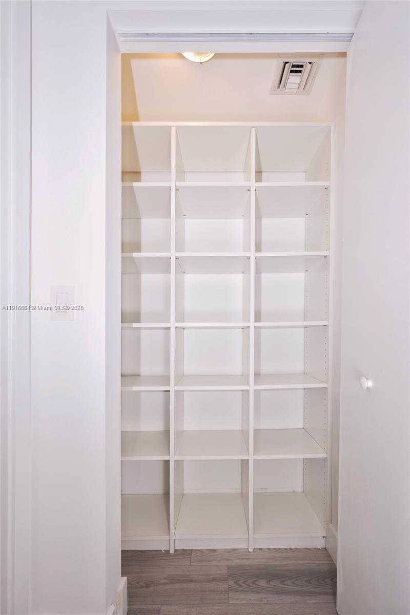 45 SW 9th St #1504 Miami, FL 33130