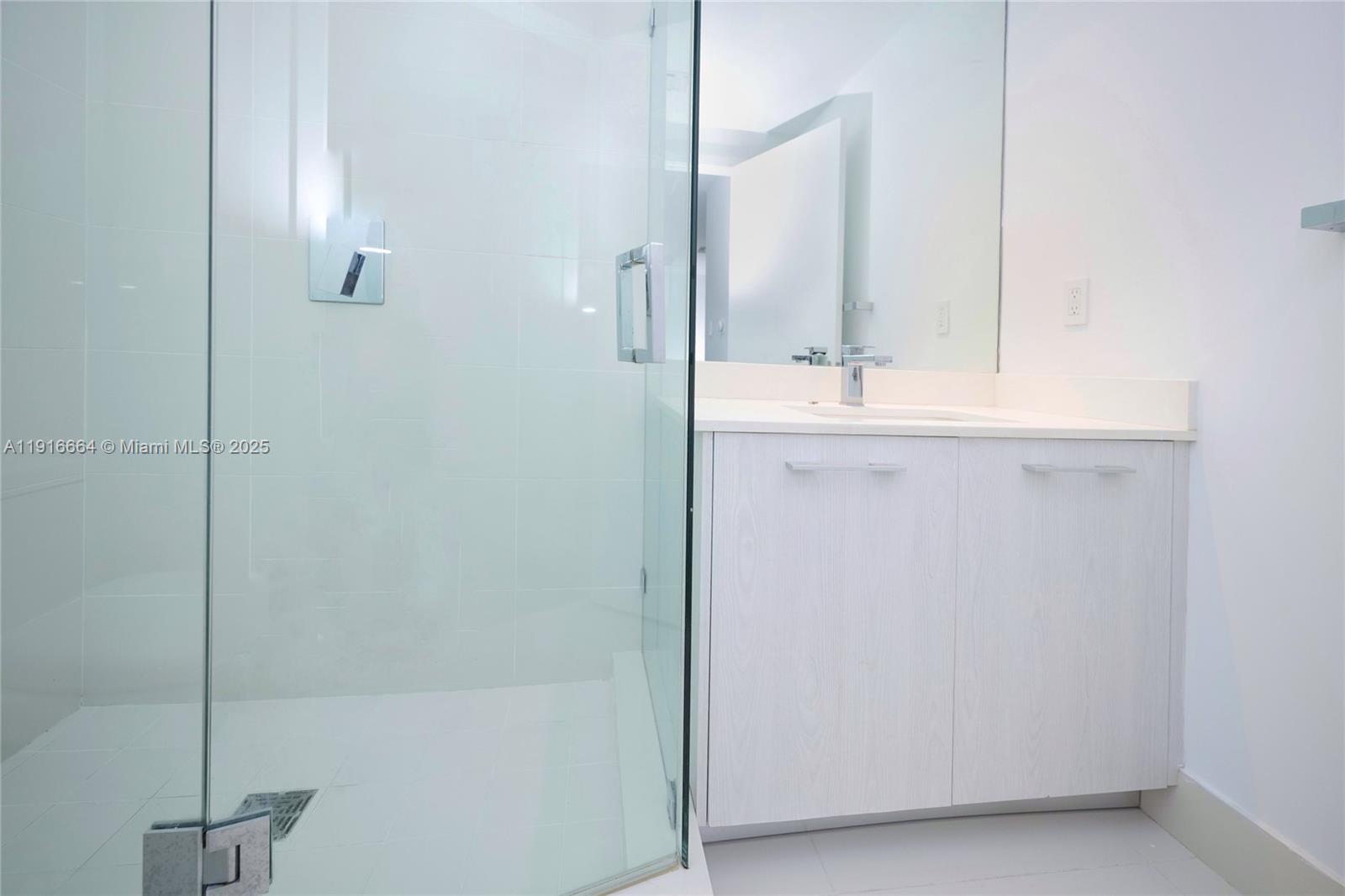 45 SW 9th St #1504 Miami, FL 33130