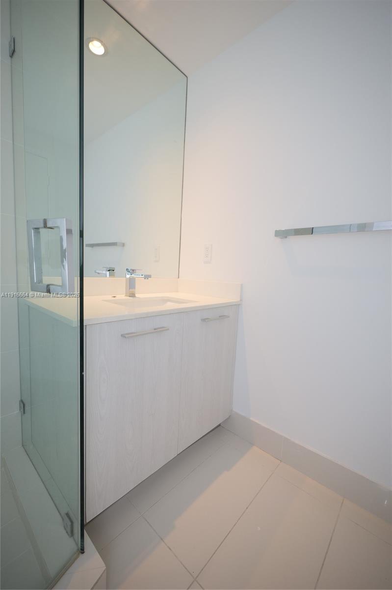 45 SW 9th St #1504 Miami, FL 33130