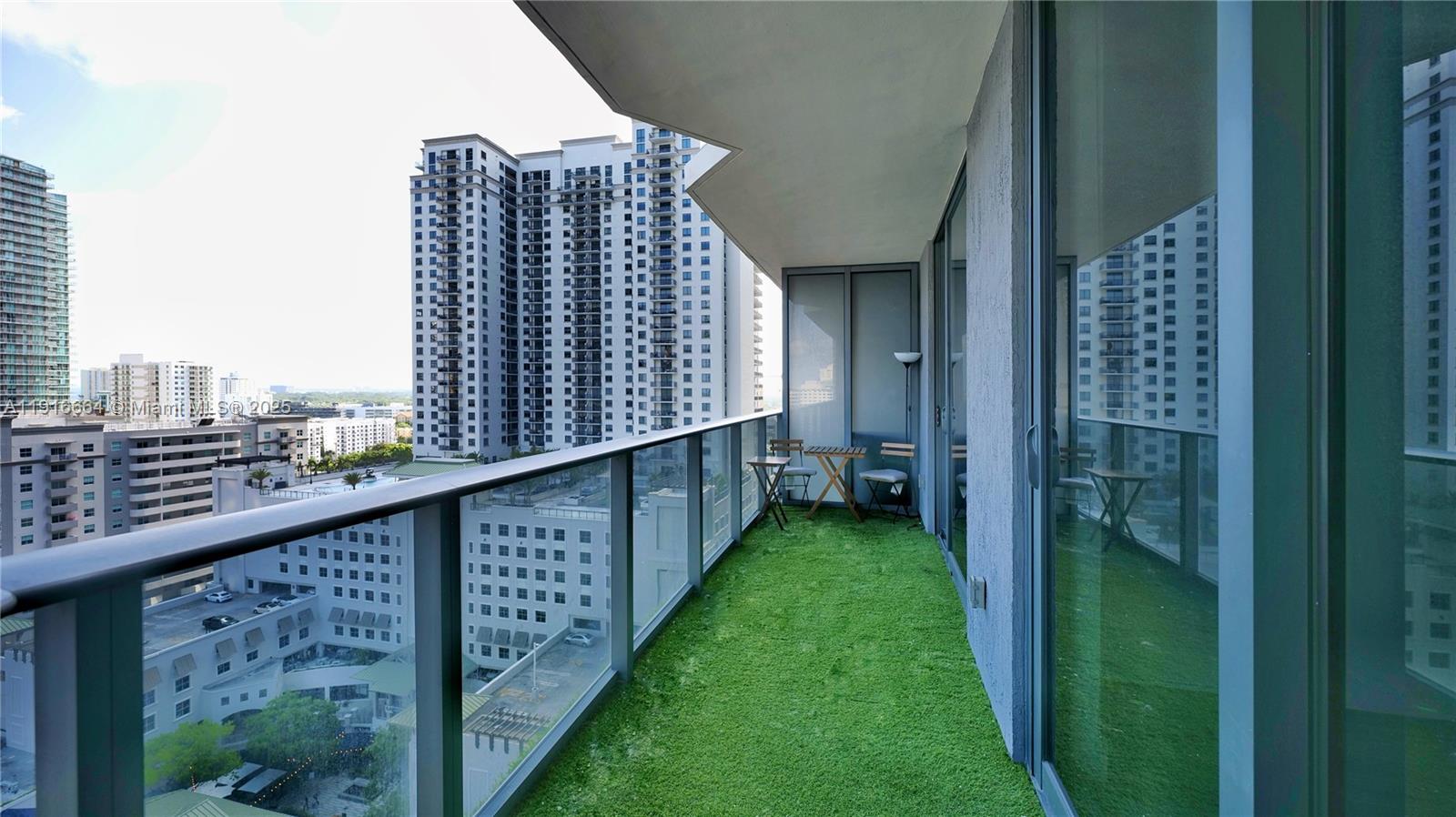 45 SW 9th St #1504 Miami, FL 33130