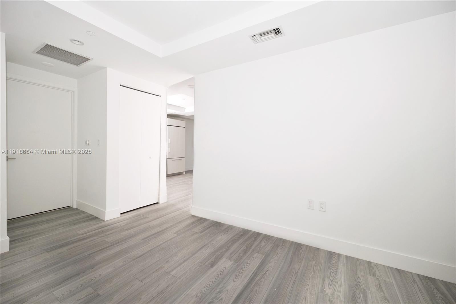 45 SW 9th St #1504 Miami, FL 33130