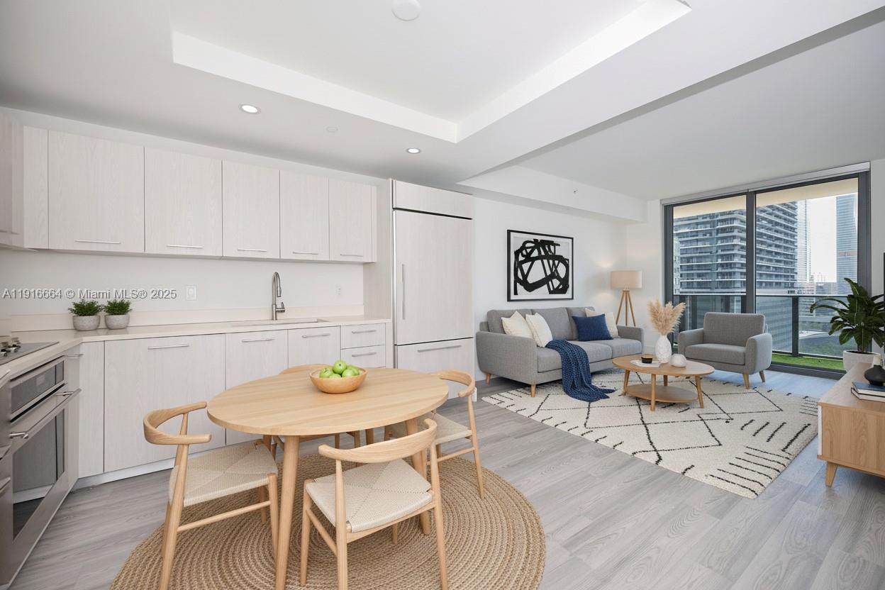 45 SW 9th St #1504 Miami, FL 33130