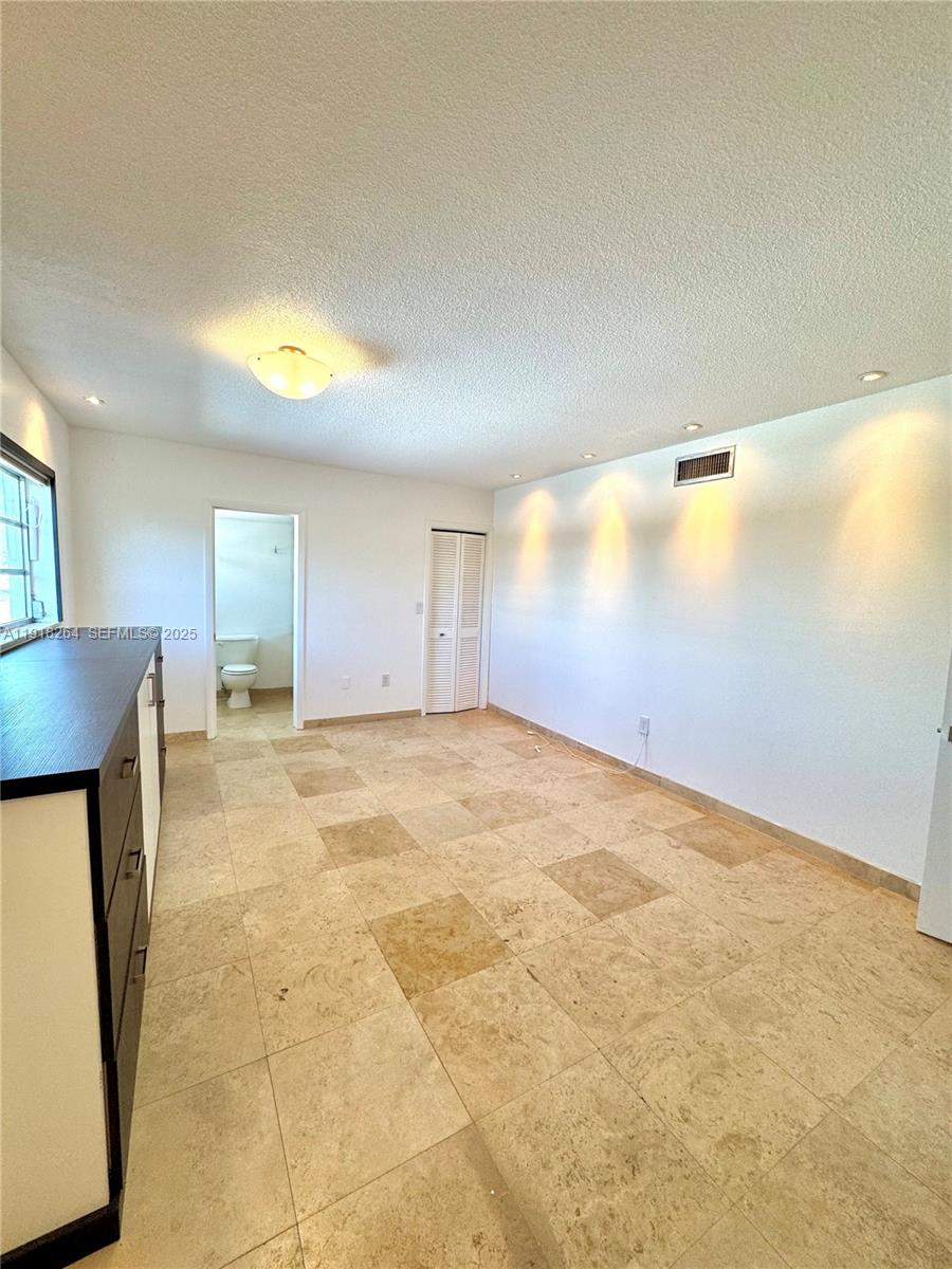 1020 94th St #402 Bay Harbor Islands, FL 33154