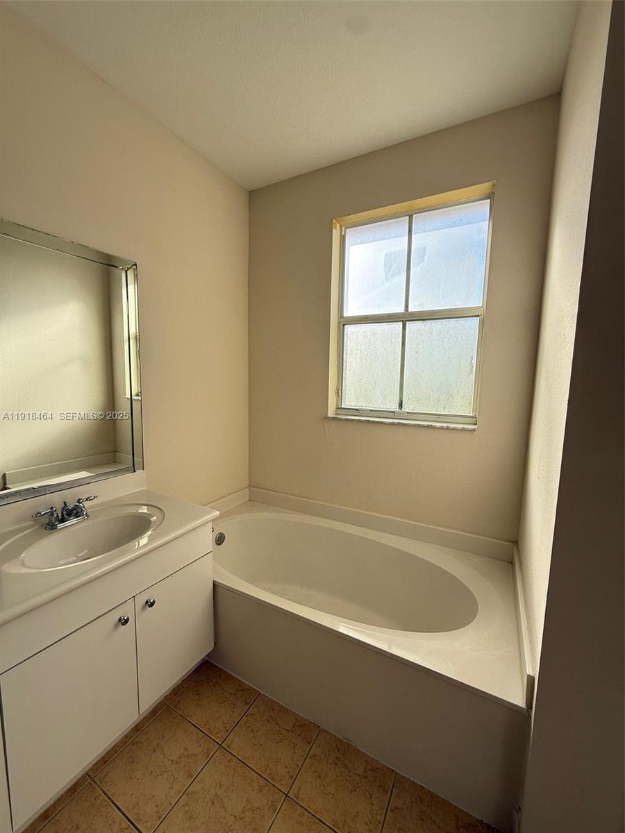 8528 SW 166th Pl #8528 Miami, FL 33193