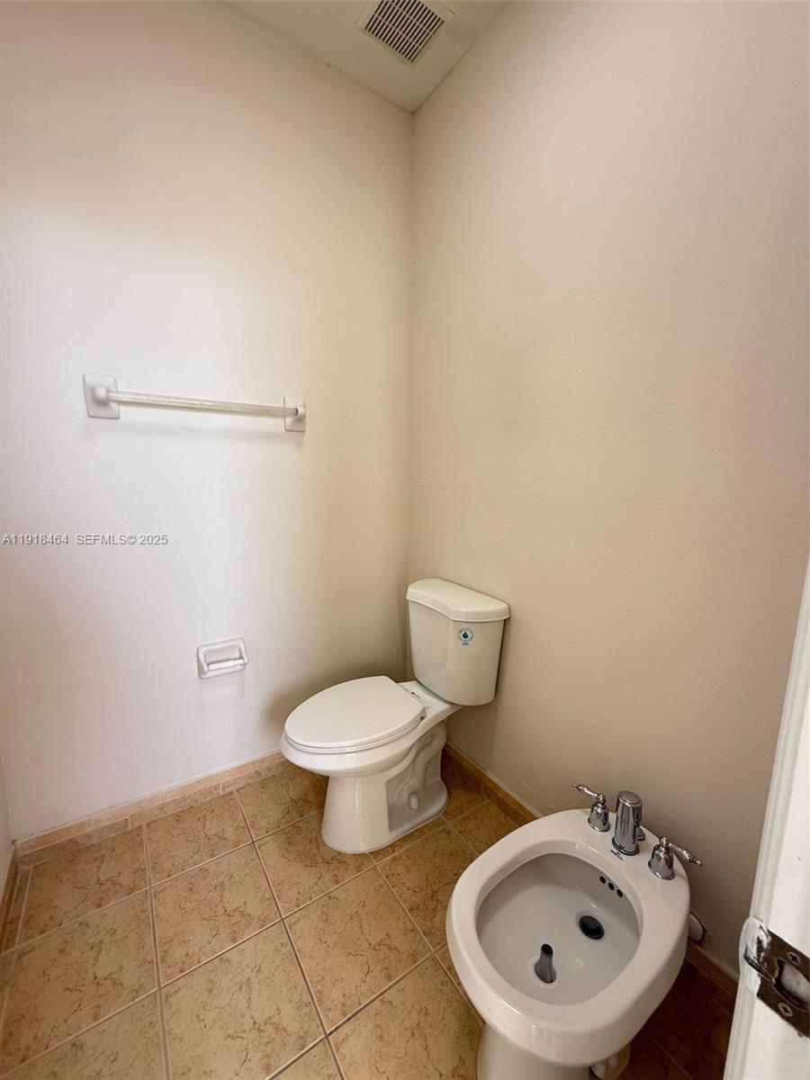 8528 SW 166th Pl #8528 Miami, FL 33193