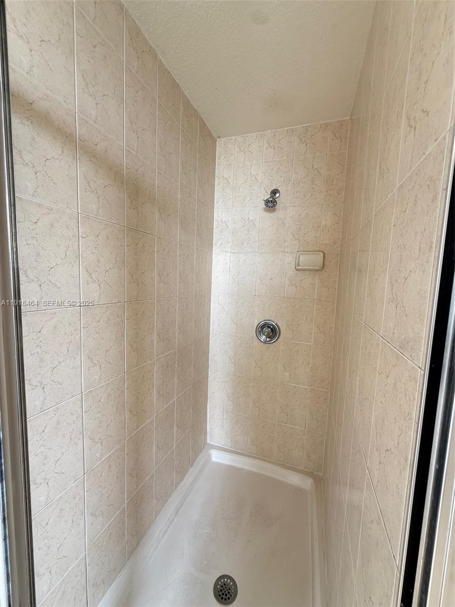 8528 SW 166th Pl #8528 Miami, FL 33193