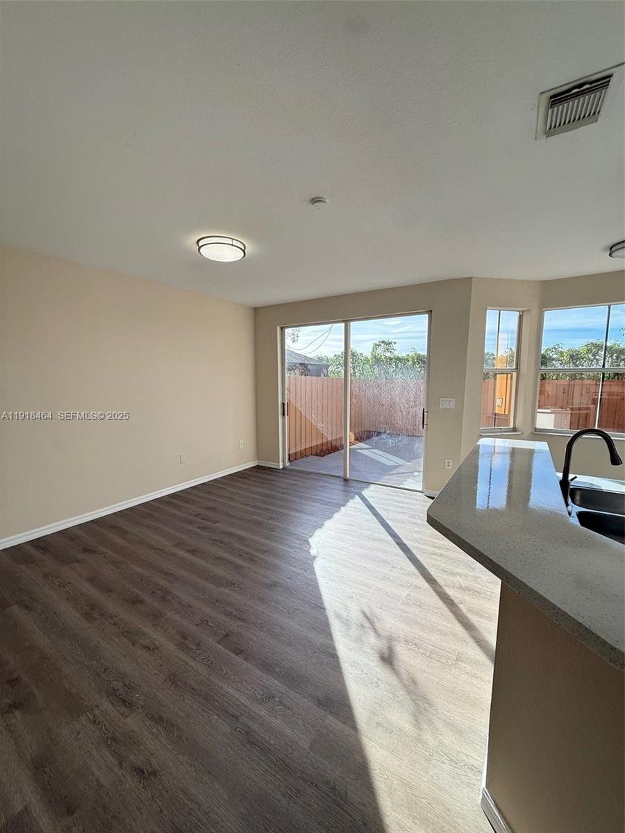 8528 SW 166th Pl #8528 Miami, FL 33193