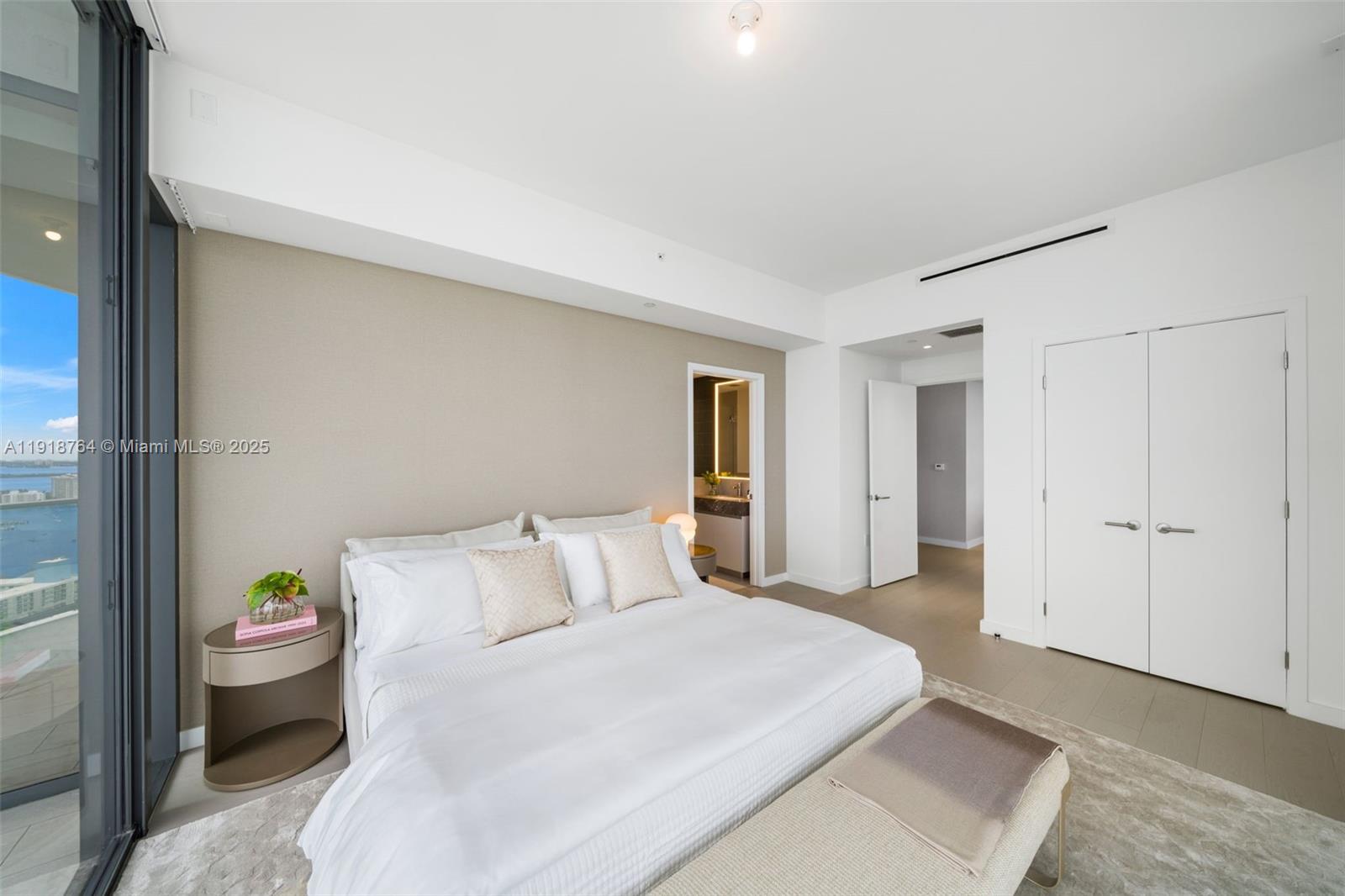 500 Alton #3402.03 Miami Beach, FL 33139