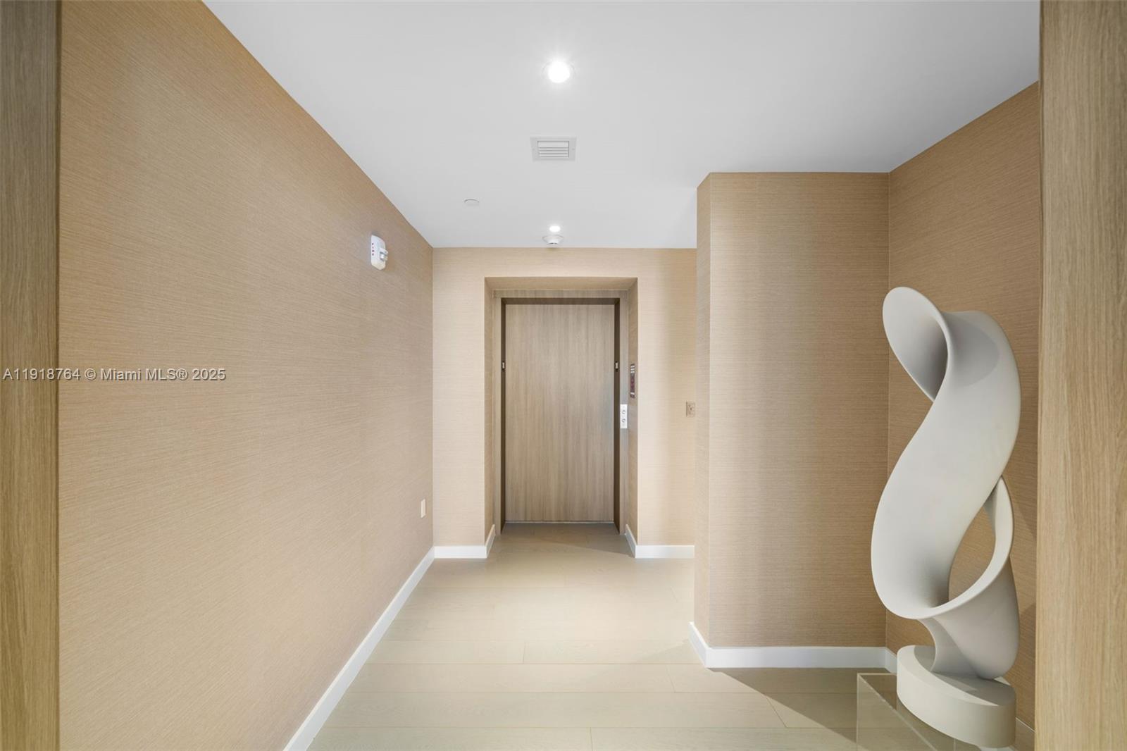 500 Alton #3402.03 Miami Beach, FL 33139