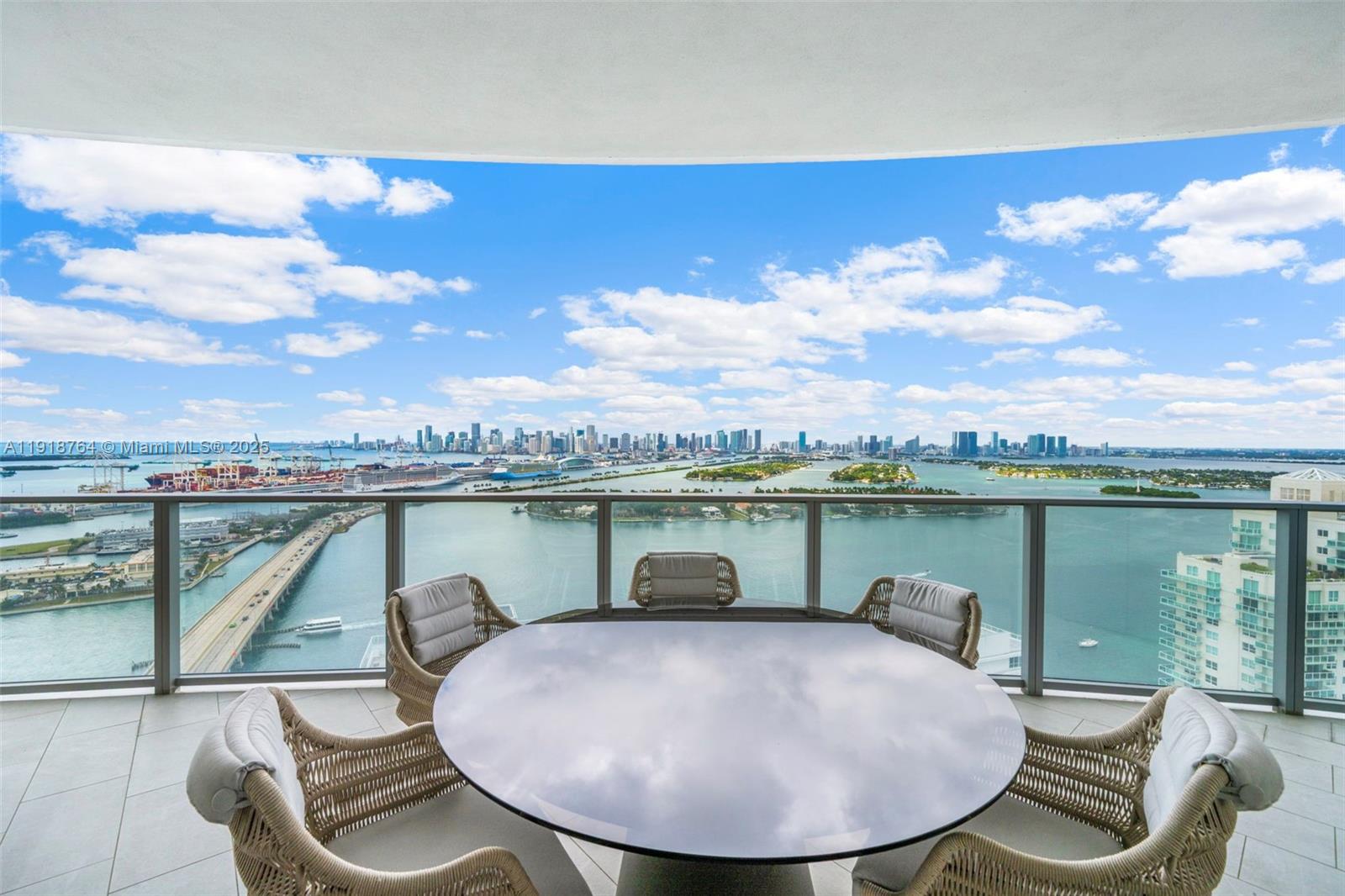 500 Alton #3402.03 Miami Beach, FL 33139