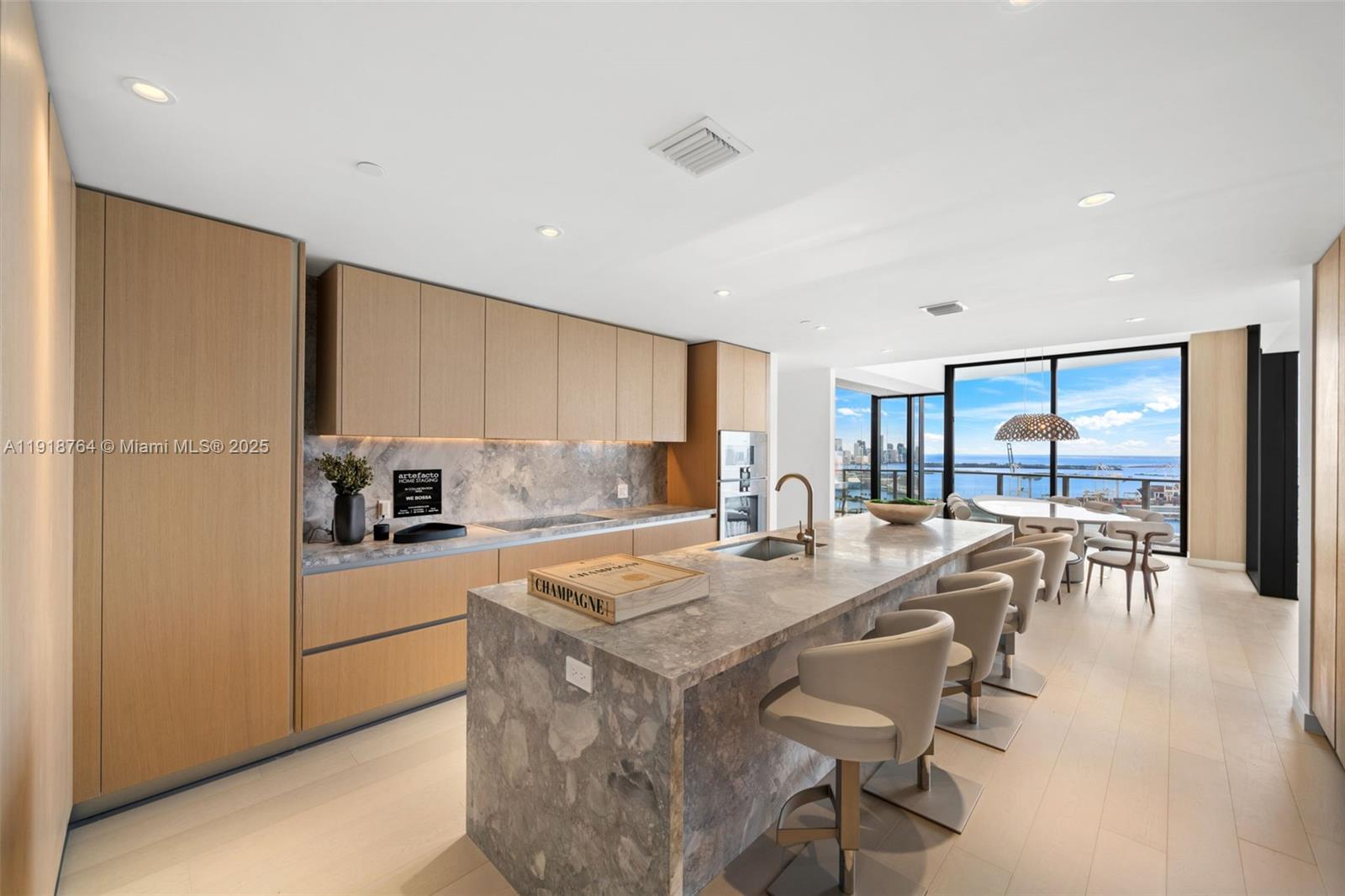 500 Alton #3402.03 Miami Beach, FL 33139