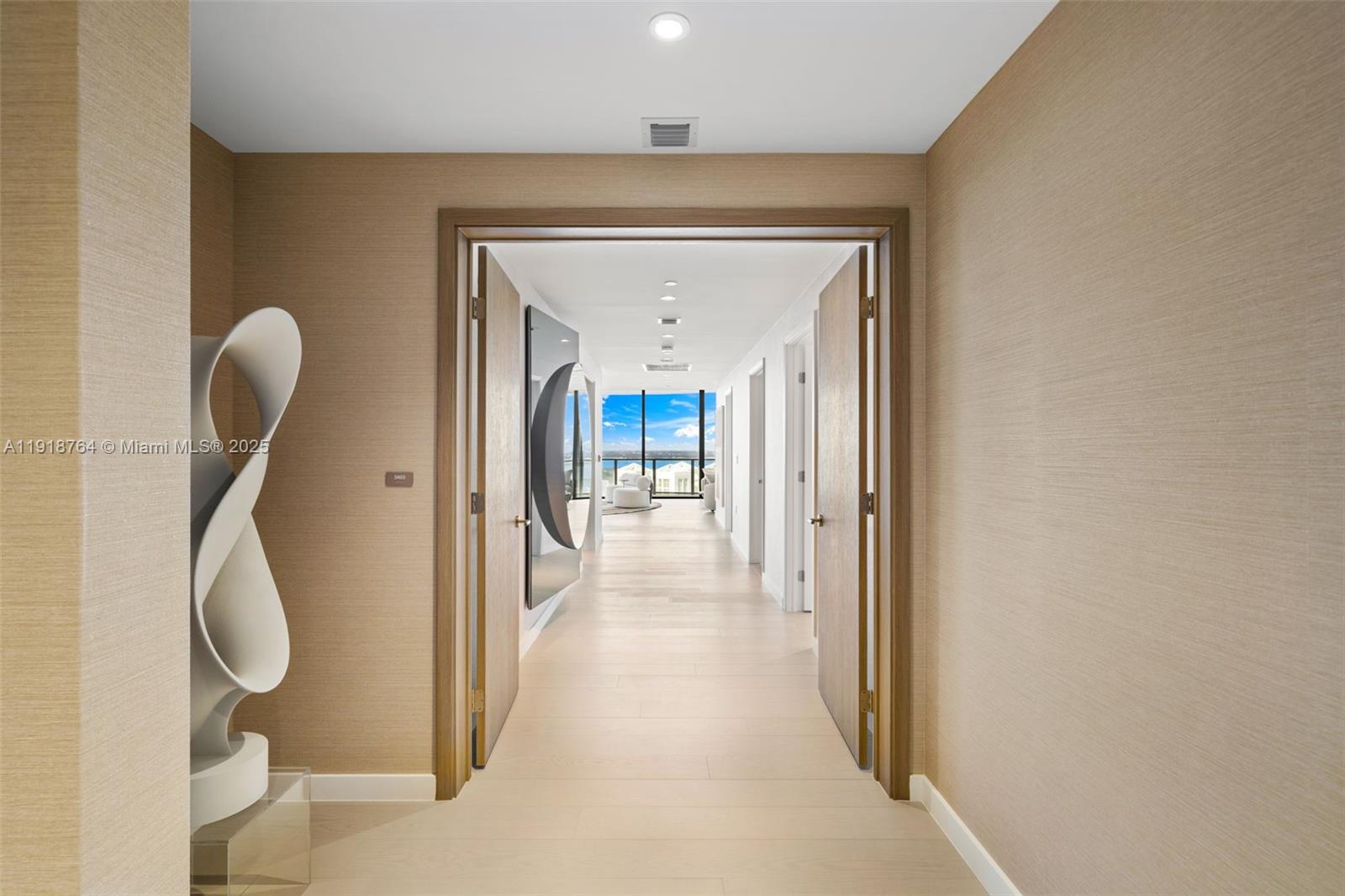 500 Alton #3402.03 Miami Beach, FL 33139