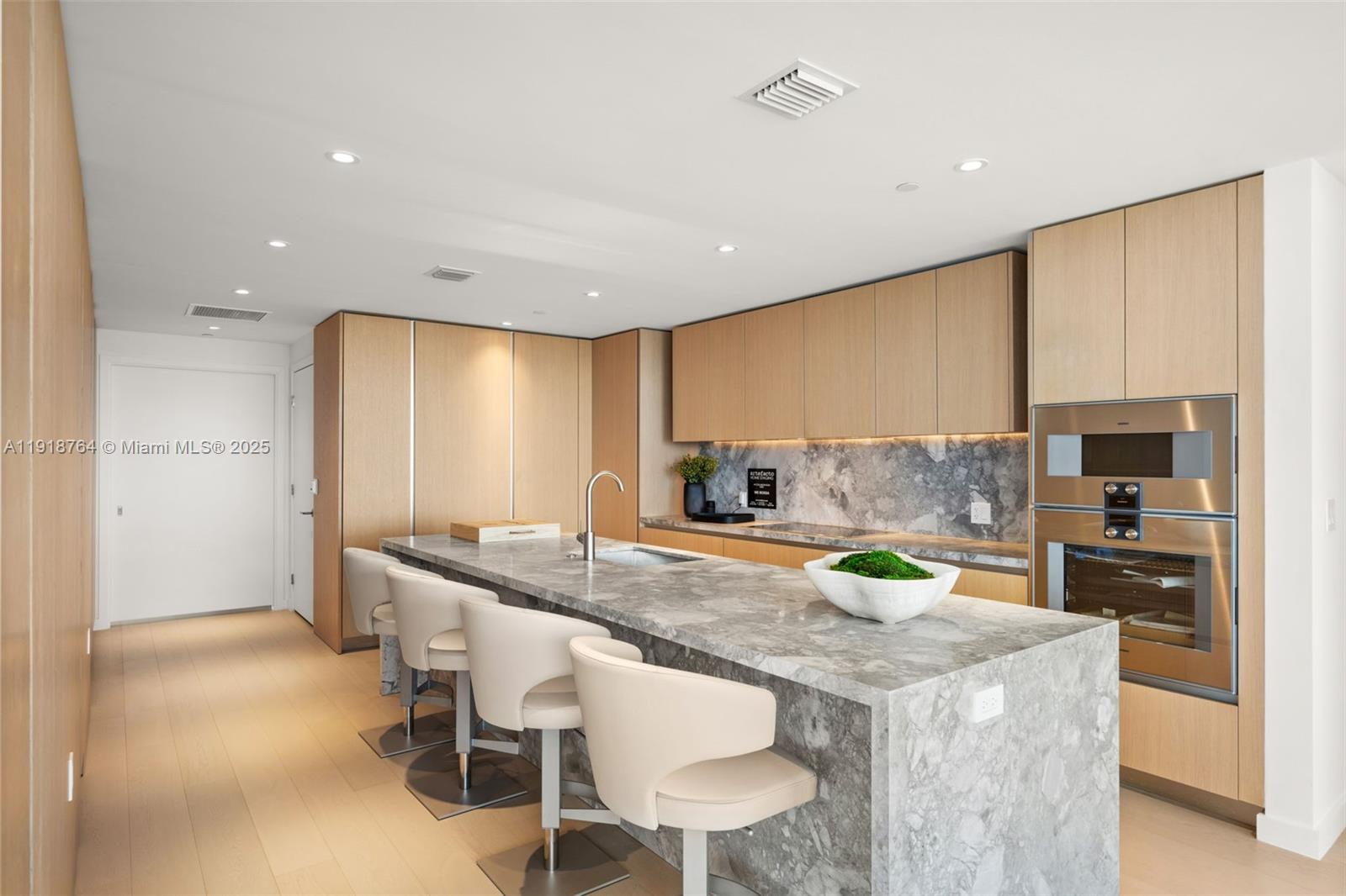 500 Alton #3402.03 Miami Beach, FL 33139