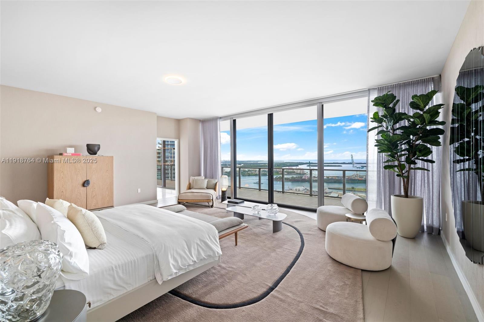 500 Alton #3402.03 Miami Beach, FL 33139