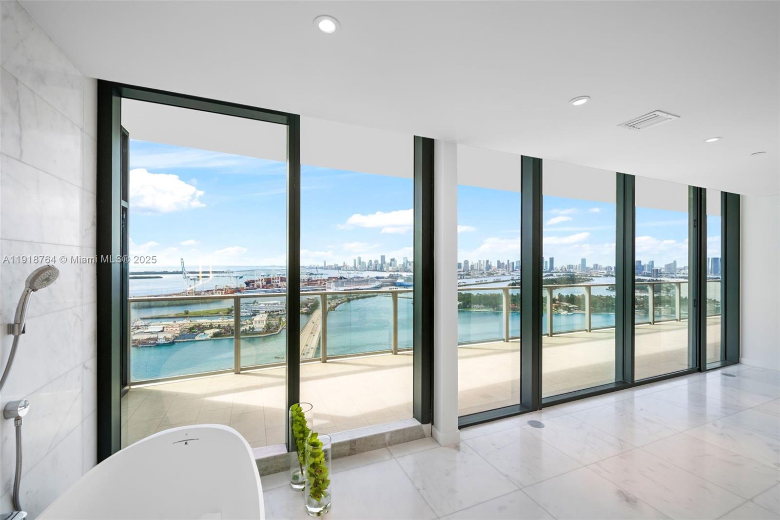 500 Alton #3402.03 Miami Beach, FL 33139