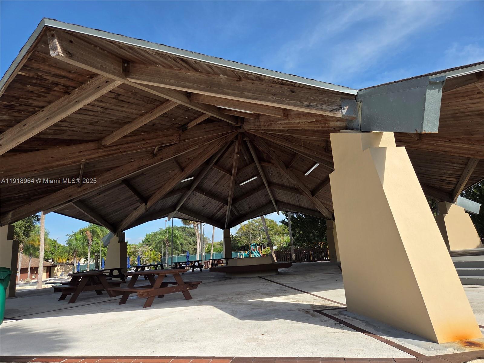 7034 SW 114th Pl #H51 Miami, FL 33173