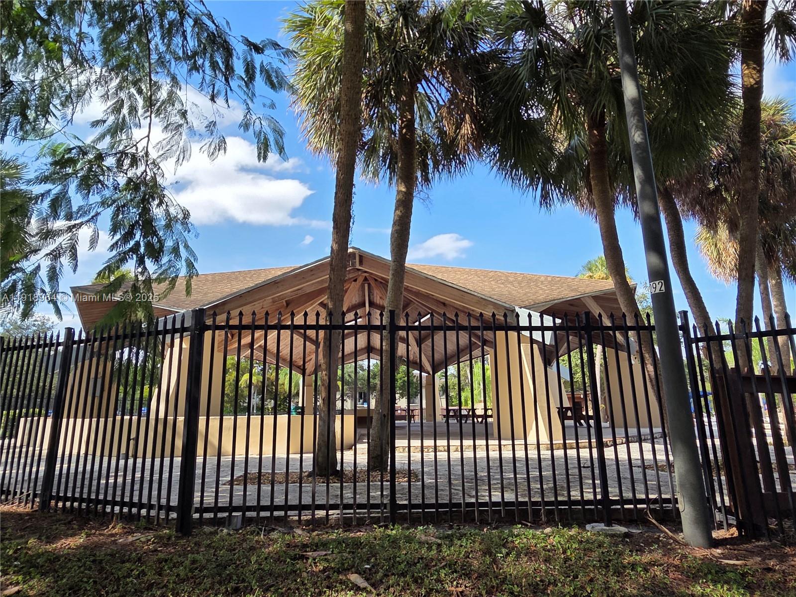 7034 SW 114th Pl #H51 Miami, FL 33173