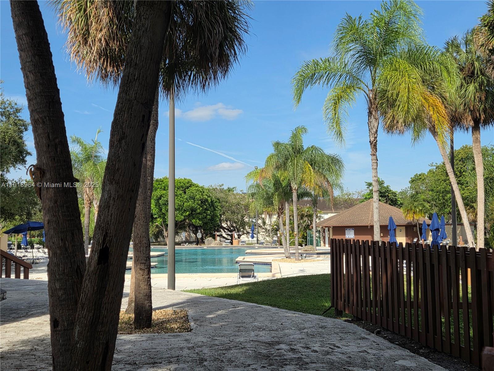 7034 SW 114th Pl #H51 Miami, FL 33173