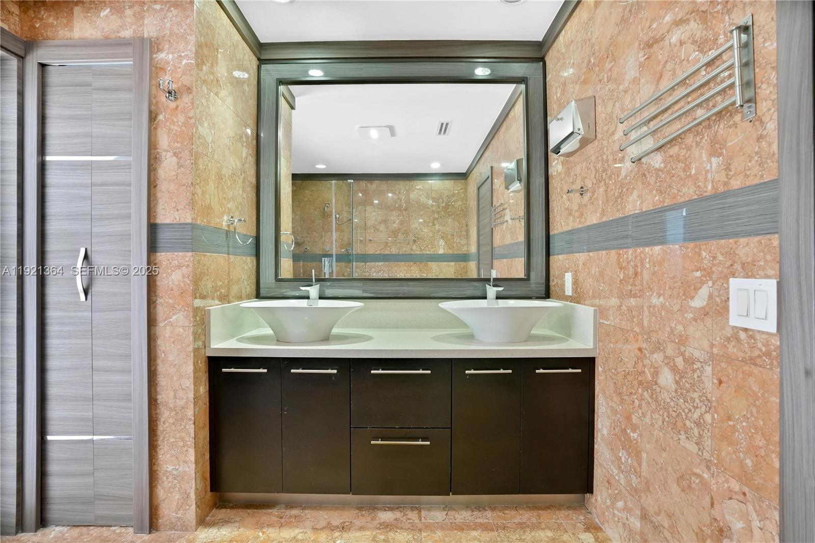 2130 NE 122nd Rd North Miami, FL 33181