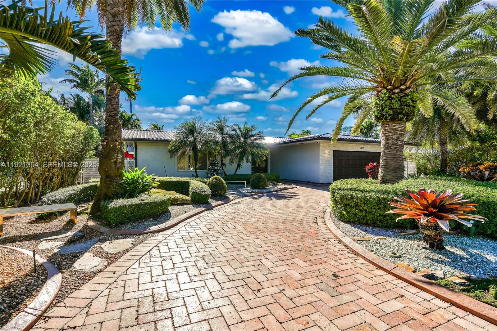 2130 NE 122nd Rd North Miami, FL 33181