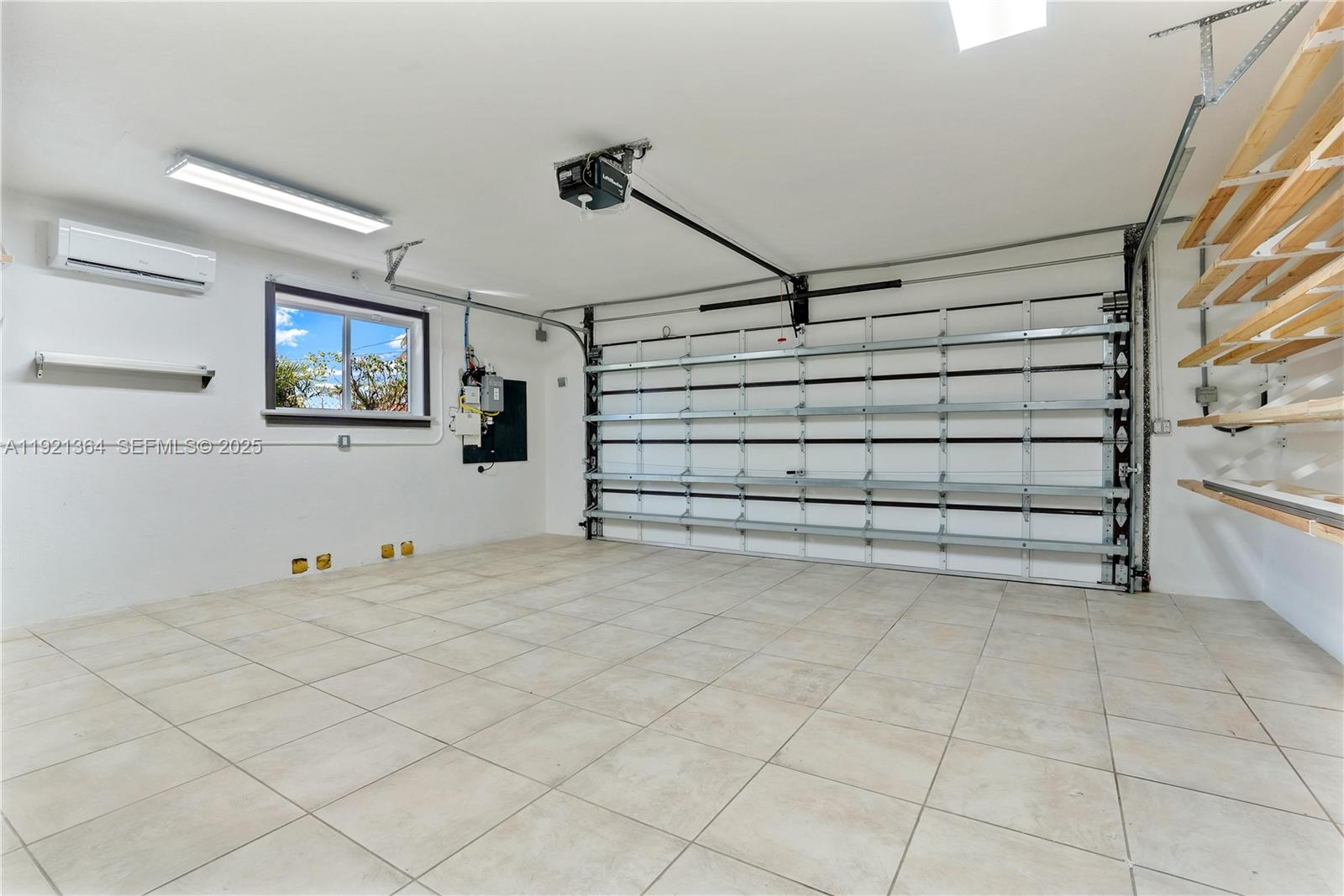 2130 NE 122nd Rd North Miami, FL 33181