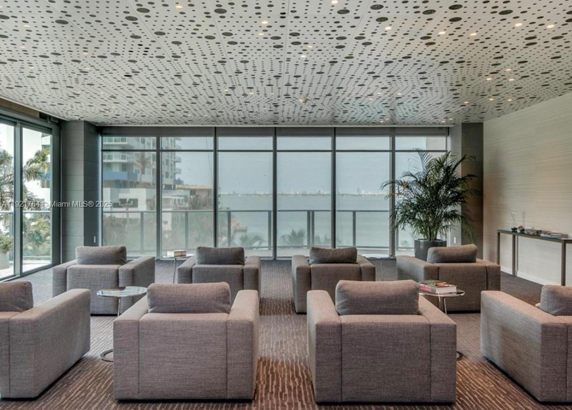 image Icon Bay Condo21